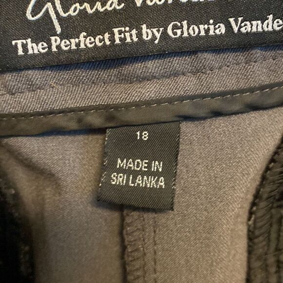 Gloria Vanderbilt- perfect fit Grey slacks- Size 18 - Picture 6 of 7